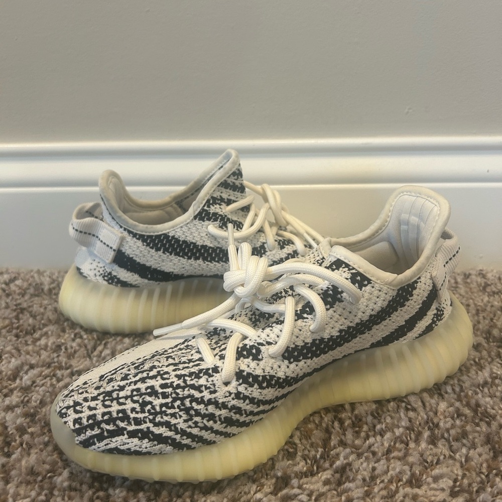 adidas Yeezy 350 V2 Zebra Boost White Men's Size 4/Women's Size 5.5